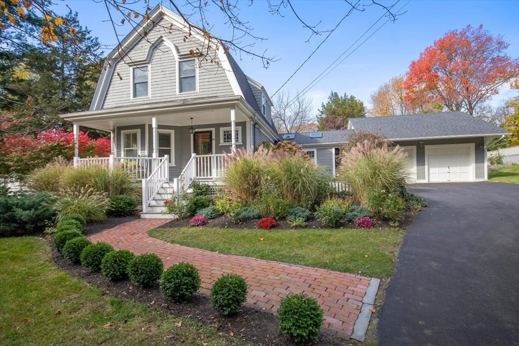 81 Hobart Street, Hingham, MA 02043 Compass