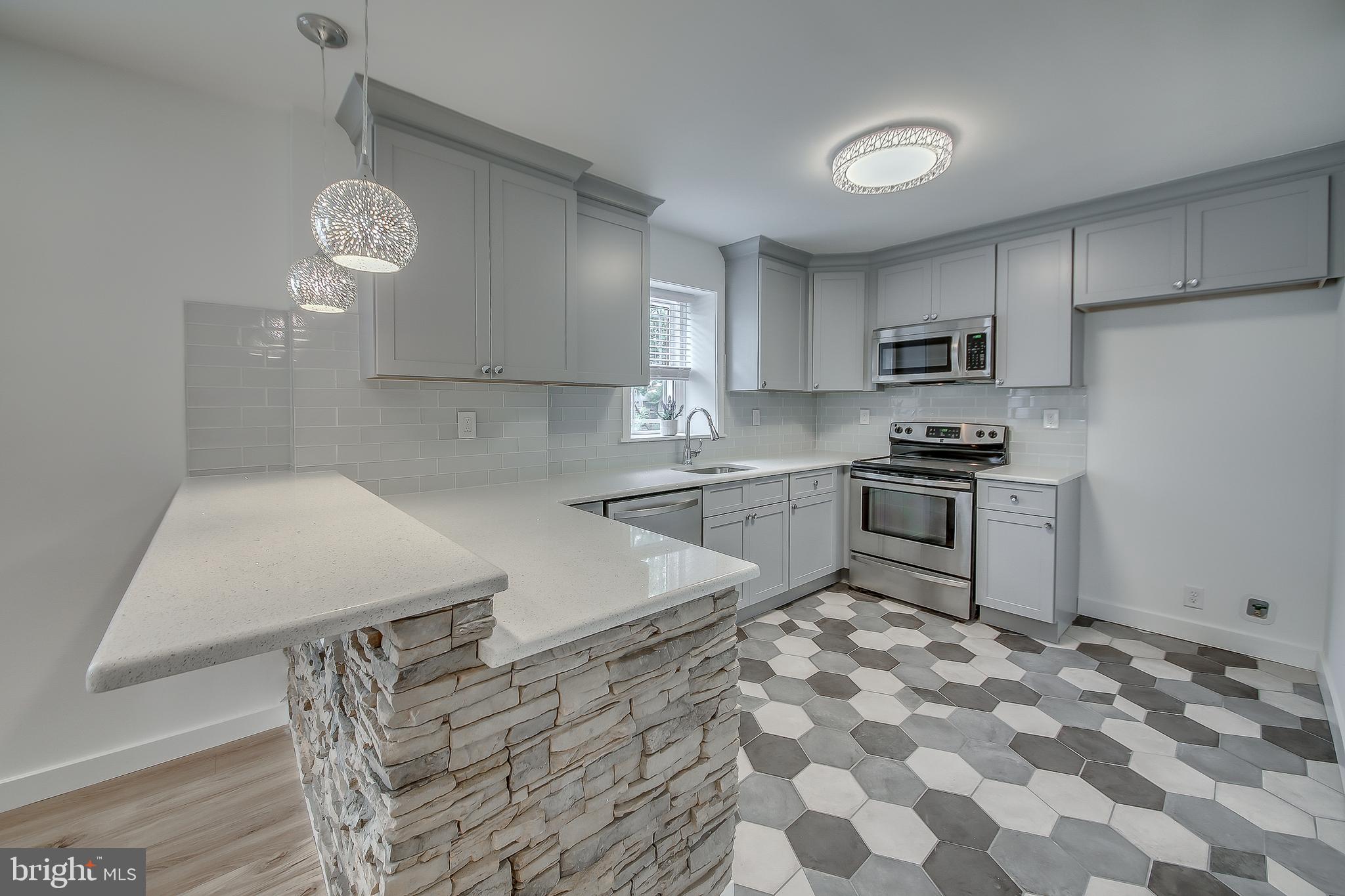 1213 Colson Road Woodlyn, PA 19094 - Photo 10 of 30 Gallery Image 10
