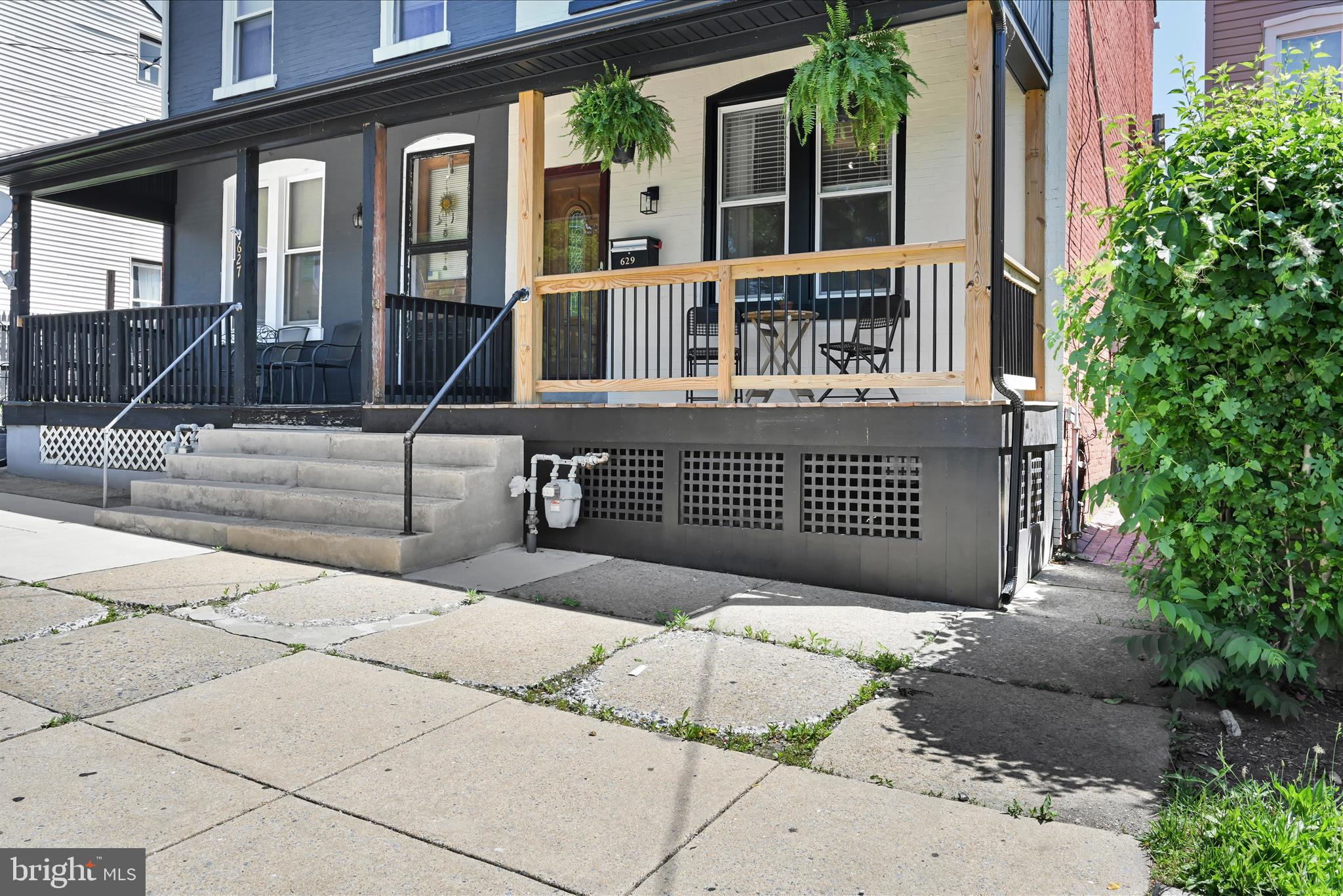 629 South Prince Street Lancaster, PA 17603 - Photo 3 of 30 Exterior Front
