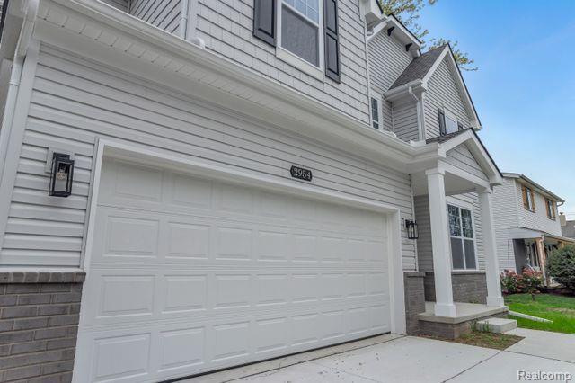2954 Hessel Avenue Rochester Hills, MI 48307 - Photo 2 of 31