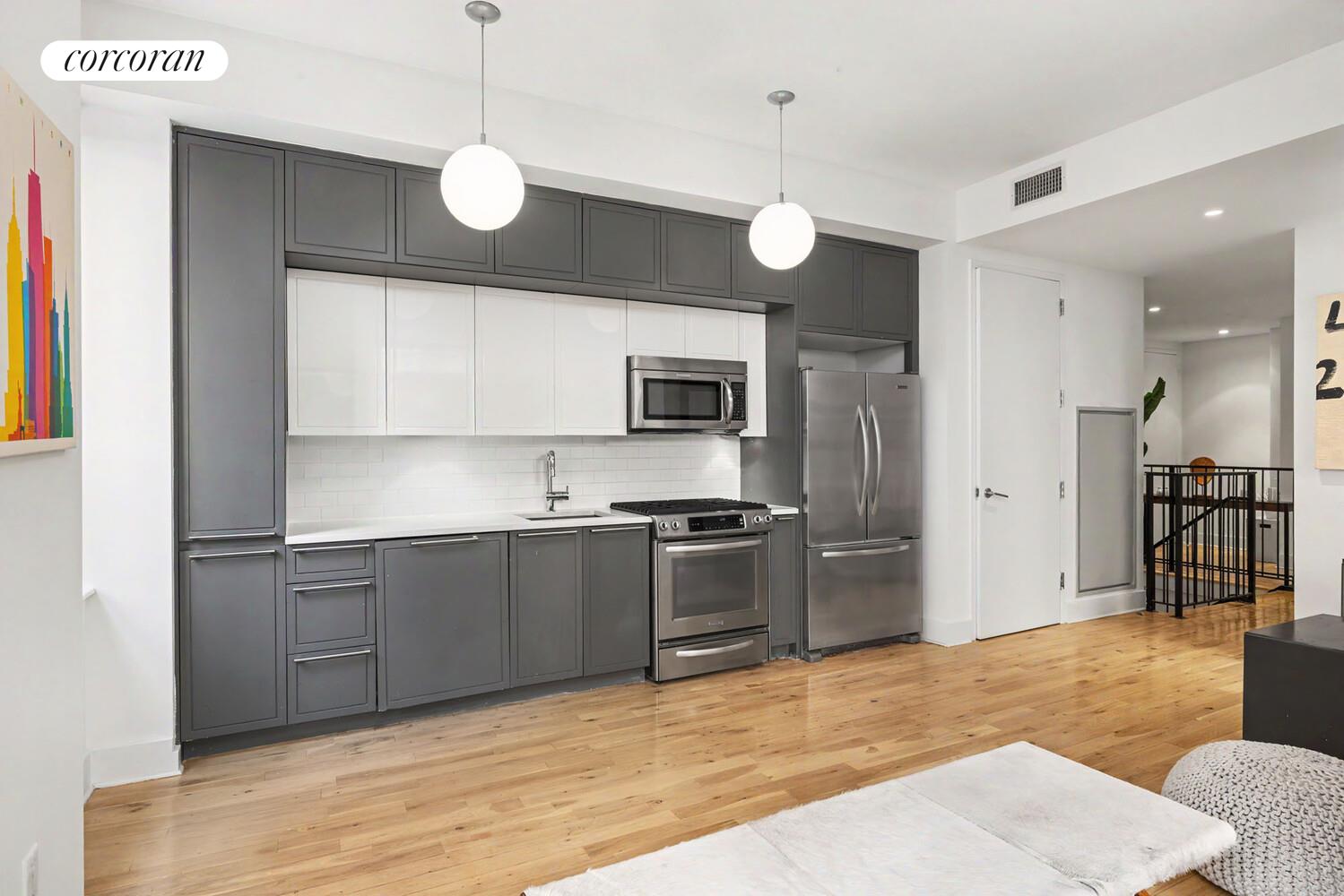 416 West 52nd Street, Unit TH219 Manhattan, NY 10019 - Photo 3 of 11