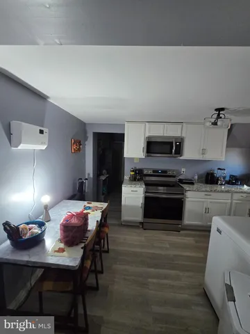 $179,900 | 319 East 20th Street, Chester, PA 19013