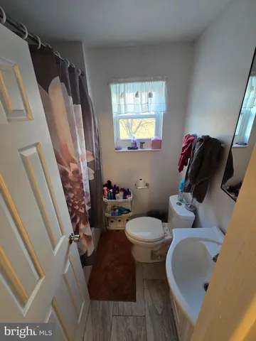 $179,900 | 319 East 20th Street, Chester, PA 19013