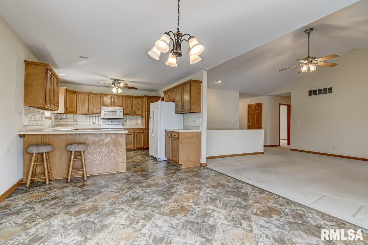3913 Oakview Drive Springfield, IL 62712 - Photo 15 of 39 Gallery Image 15