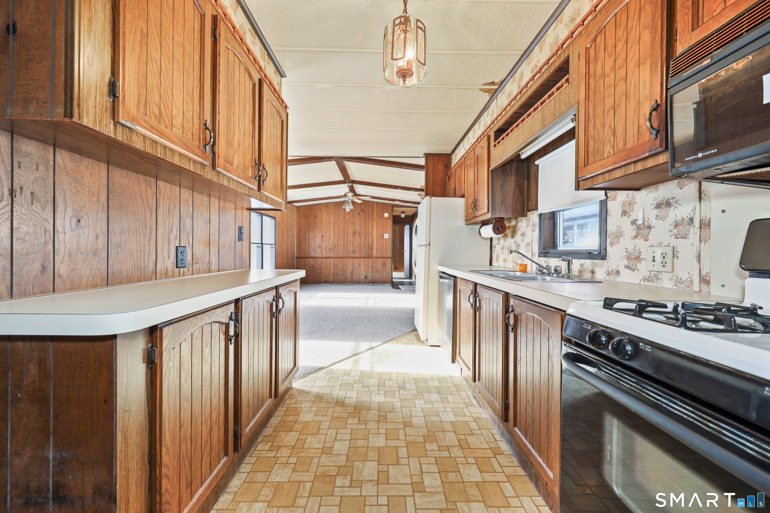 108 Clark Road Naugatuck, CT 06770 - Photo 3 of 15