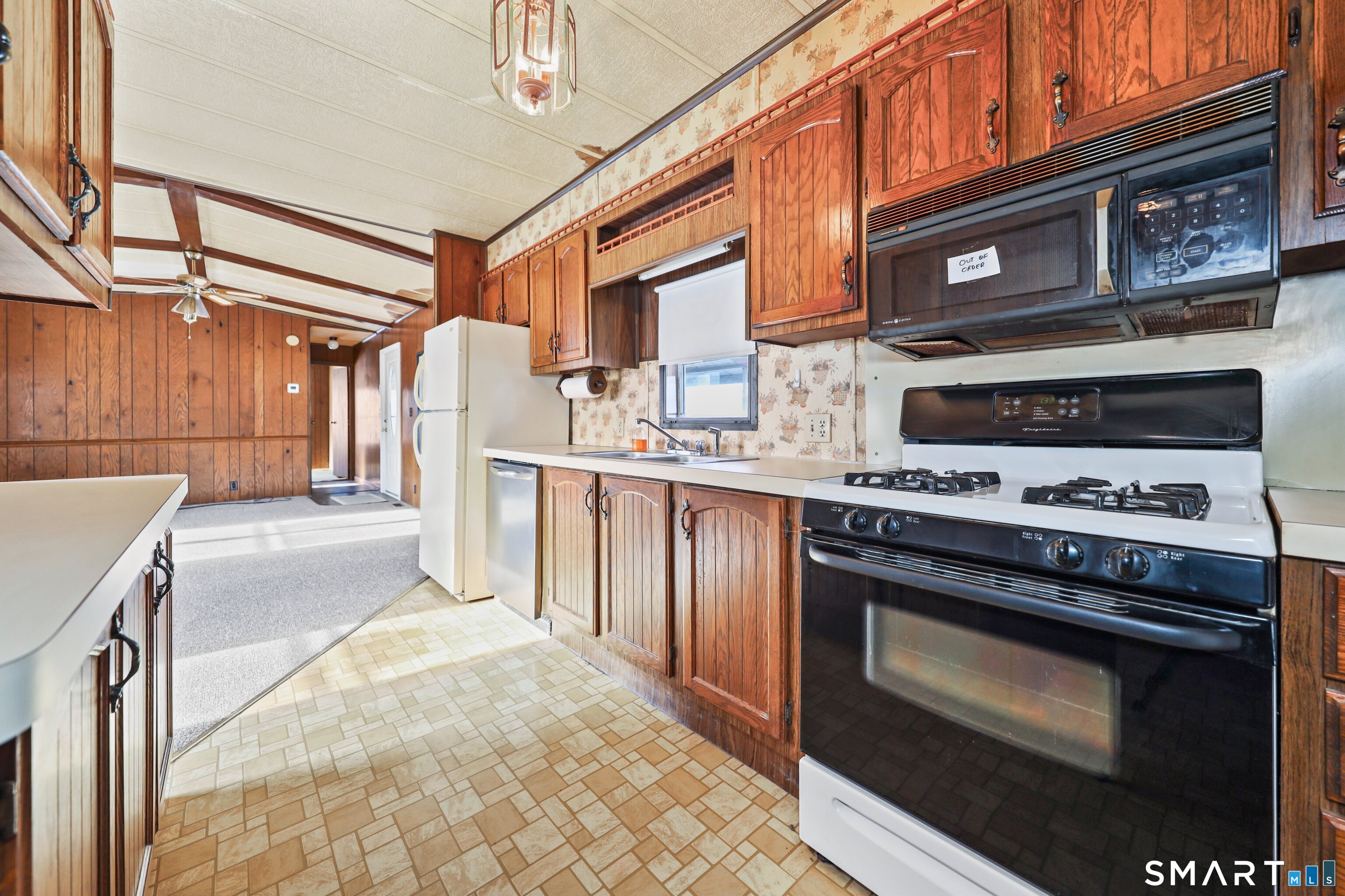 108 Clark Road Naugatuck, CT 06770 - Photo 4 of 15