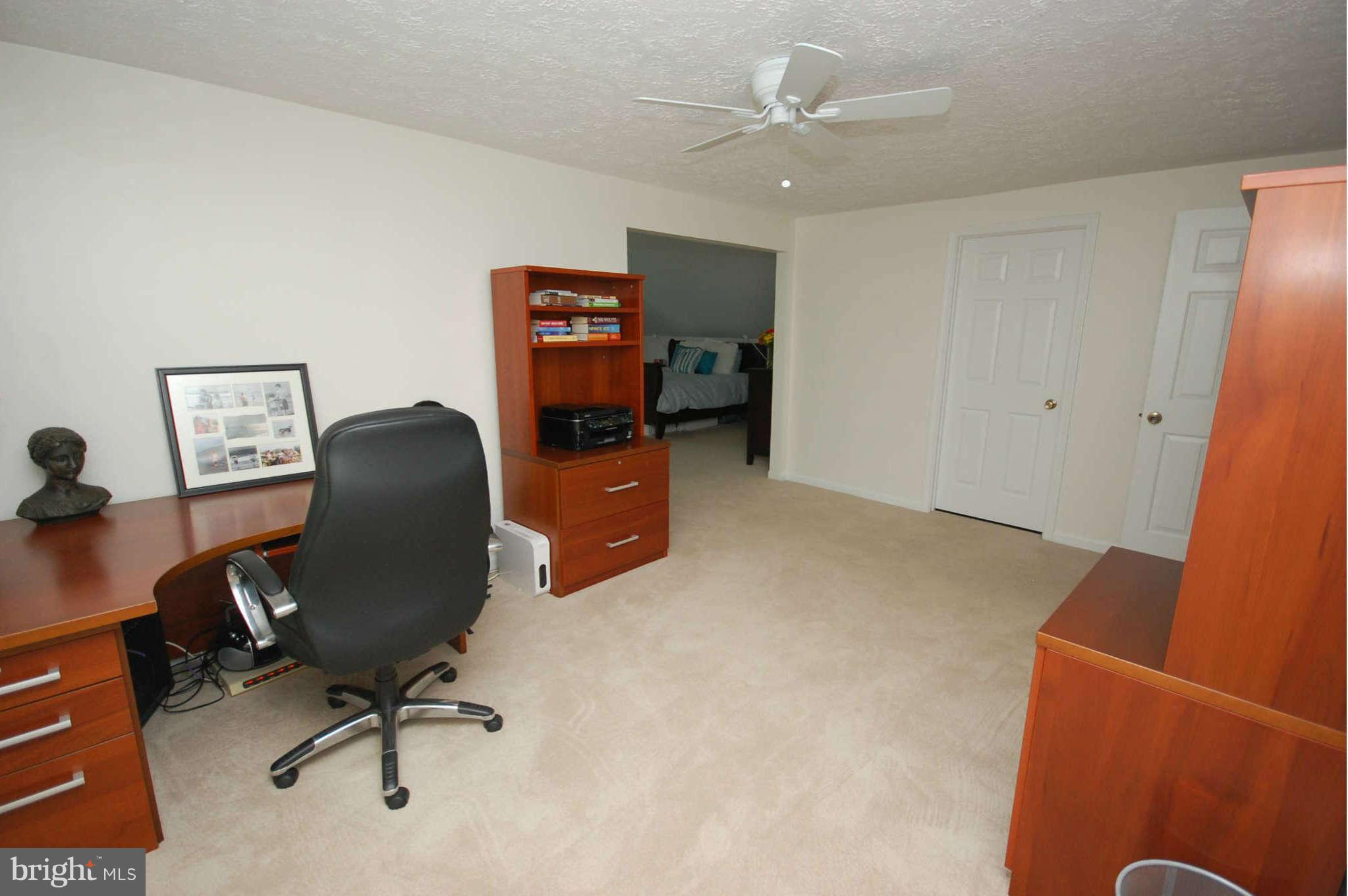 7648 Kindler Road Laurel, MD 20723 - Photo 11 of 26 Sitting Area Library off Master BR