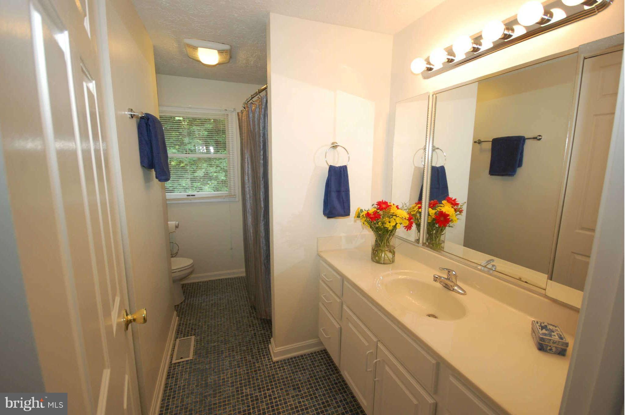 7648 Kindler Road Laurel, MD 20723 - Photo 17 of 26 Upper Level Full Bath