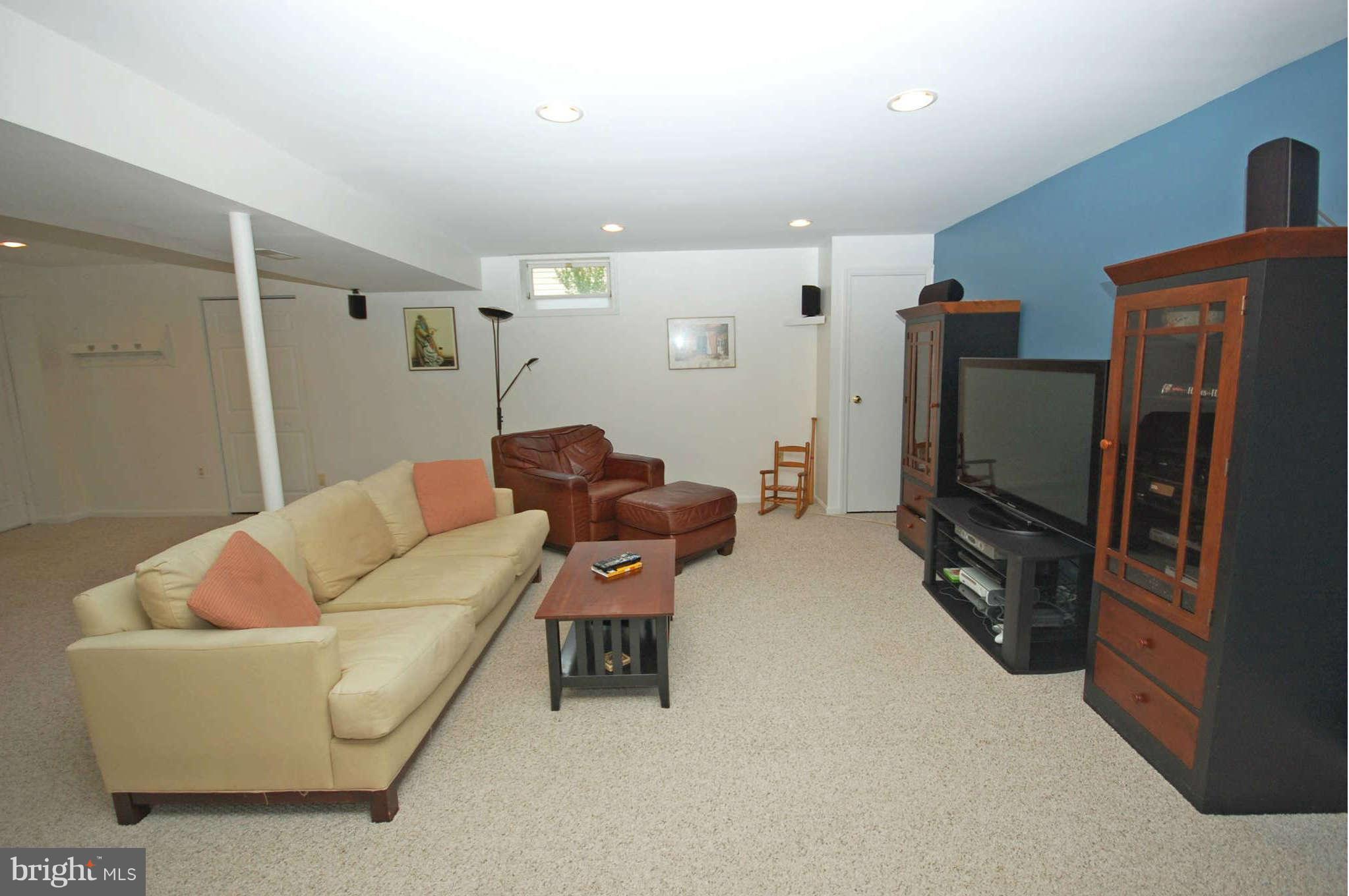 7648 Kindler Road Laurel, MD 20723 - Photo 20 of 26 Recreation Room with walkout