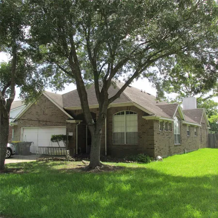 $335,000 | 3255 Lakeway Lane, Pearland, TX 77584