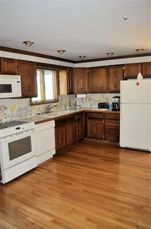 100 Whittier Road Milton, MA 02186 - Photo 10 of 27 Gallery Image 10