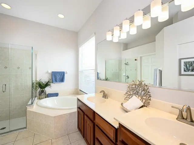 $625,000 | 6421 Blue Grosbeak Circle, Lakewood Ranch, FL 34202