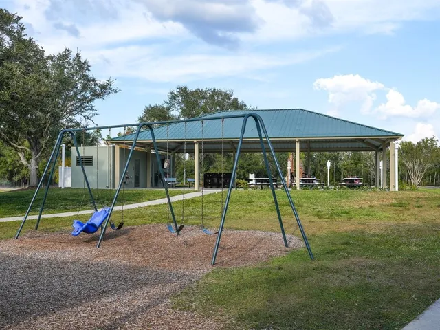 $625,000 | 6421 Blue Grosbeak Circle, Lakewood Ranch, FL 34202