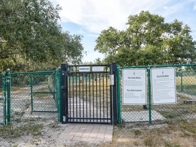 $625,000 | 6421 Blue Grosbeak Circle, Lakewood Ranch, FL 34202