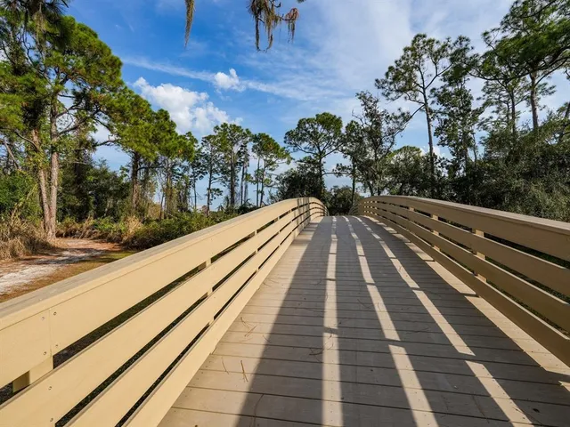 $625,000 | 6421 Blue Grosbeak Circle, Lakewood Ranch, FL 34202