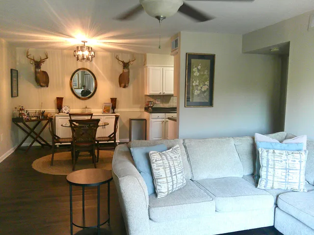 $1,750 | 1402 Camp Road, Unit 15E, Charleston, SC 29412