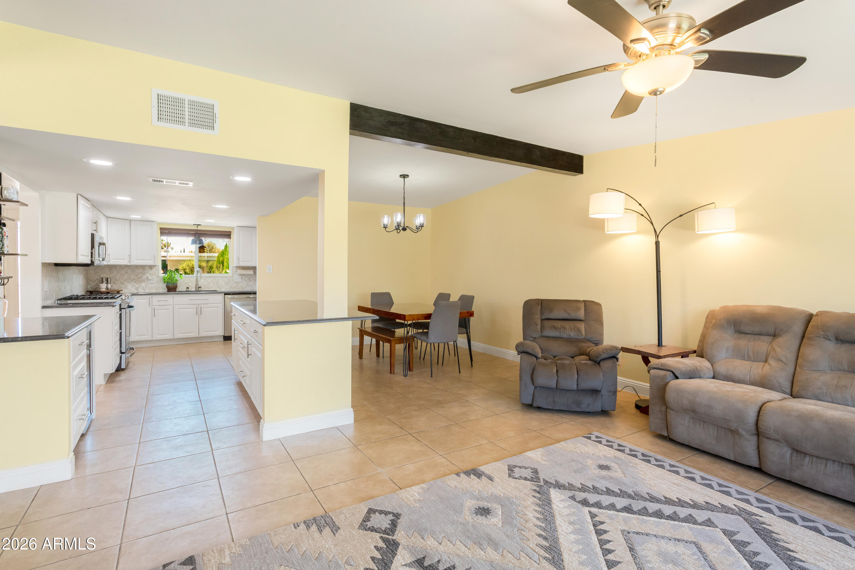 805 Suffolk Road Sierra Vista, AZ 85635 - Photo 22 of 49 family room