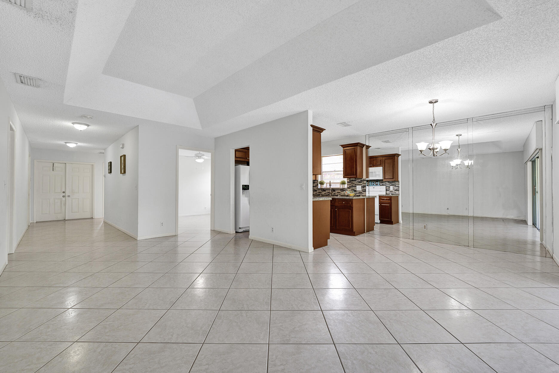 20766 Concord Green Drive West Boca Raton, FL 33433 - Photo 13 of 42 20