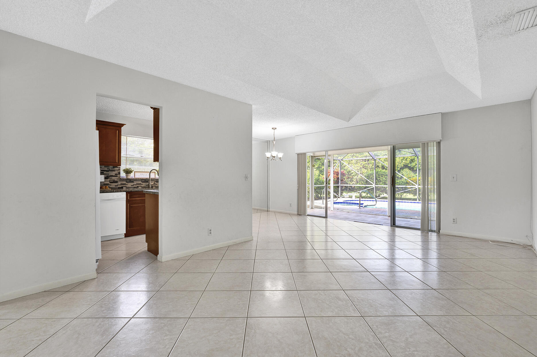 20766 Concord Green Drive West Boca Raton, FL 33433 - Photo 14 of 42 21