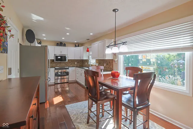 $300,000 | 3725 West 2 Mile House Road, Columbus, IN 47201