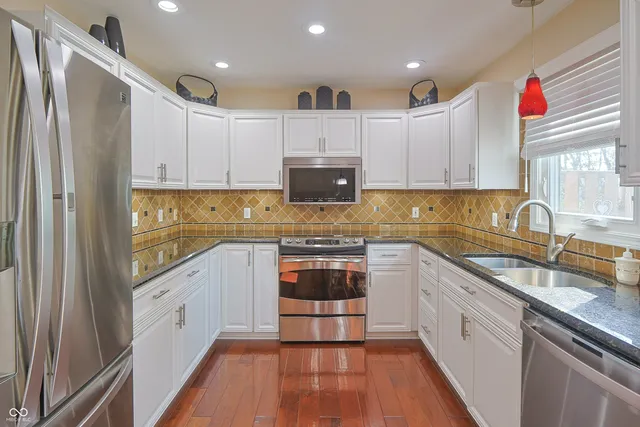 $300,000 | 3725 West 2 Mile House Road, Columbus, IN 47201