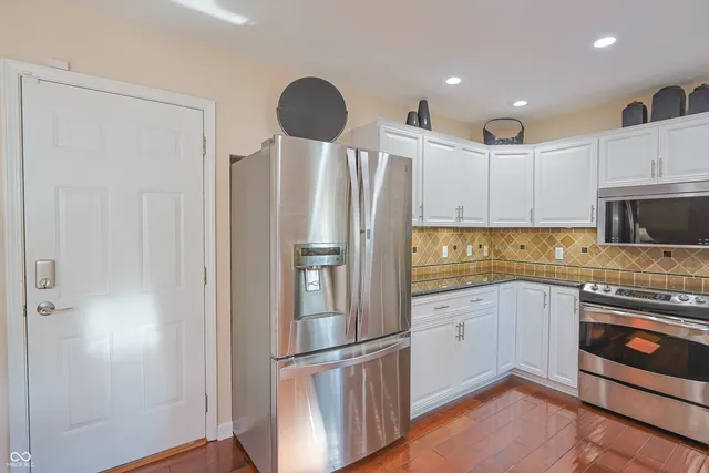 $300,000 | 3725 West 2 Mile House Road, Columbus, IN 47201