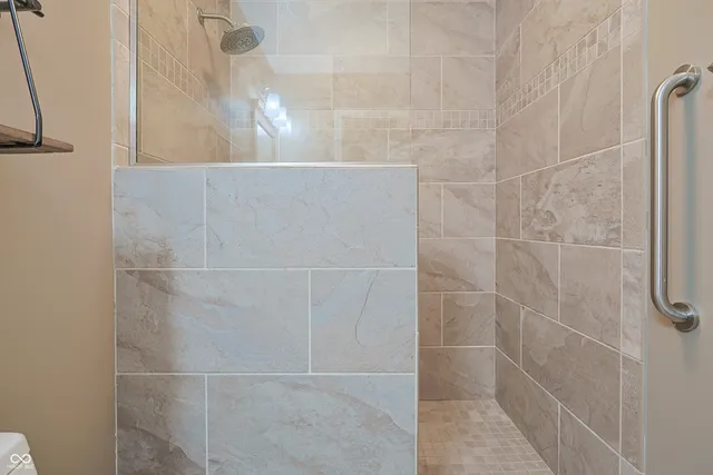 $289,900 | 3725 West 2 Mile House Road, Columbus, IN 47201