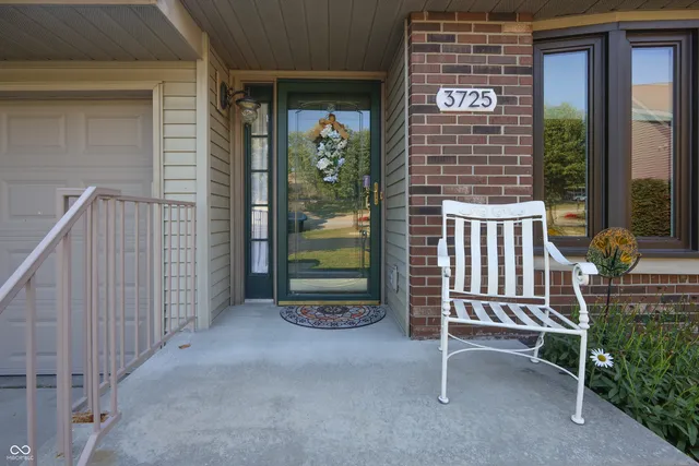 $289,900 | 3725 West 2 Mile House Road, Columbus, IN 47201