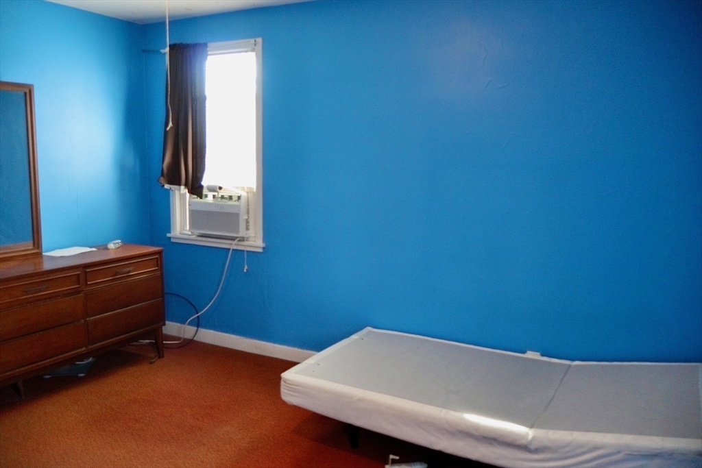 55 Blackstone Road Weymouth, MA 02191 - Photo 17 of 20 a bathroom with a bathtub