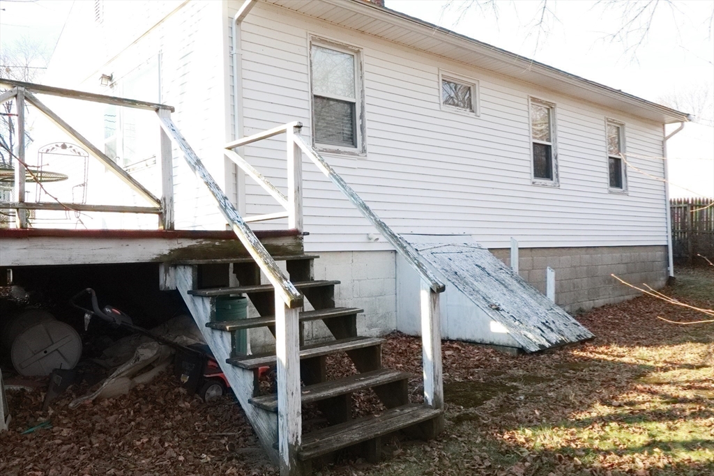 55 Blackstone Road Weymouth, MA 02191 - Photo 19 of 20