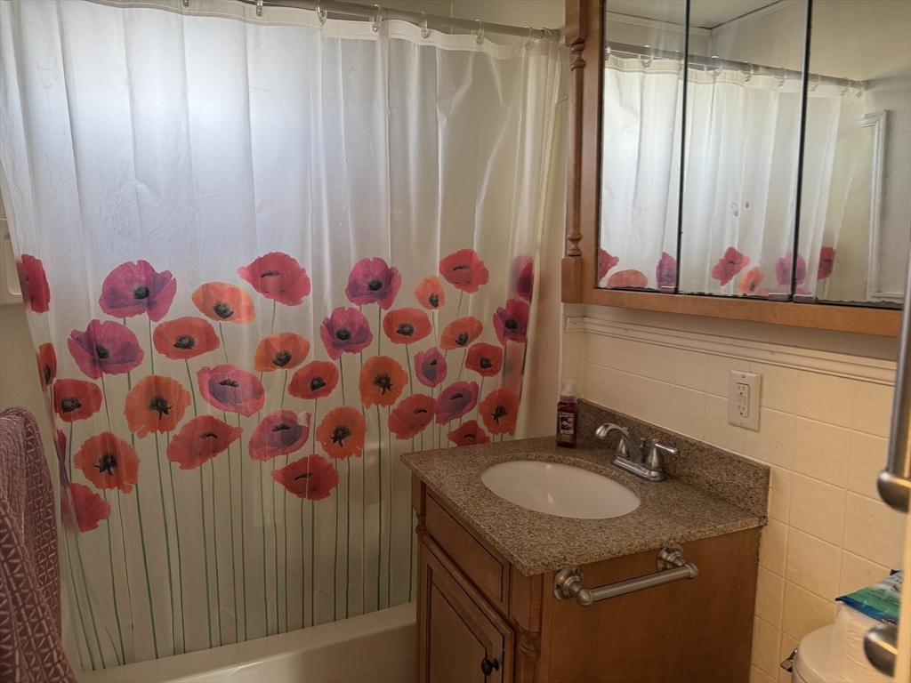 55 Blackstone Road Weymouth, MA 02191 - Photo 10 of 20