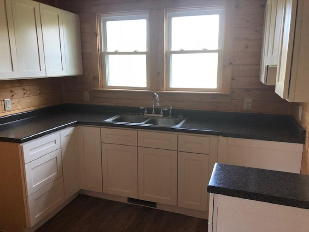 737 Princeton Road Johnson City, TN 37601 - Photo 7 of 19 Kitchen