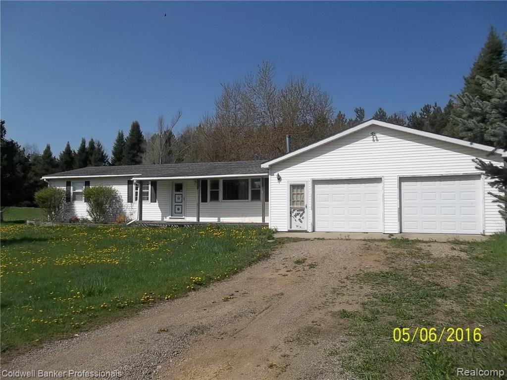 3817 Jones Road North Branch, MI 48461 - Photo 3 of 32 100_1675.JPG