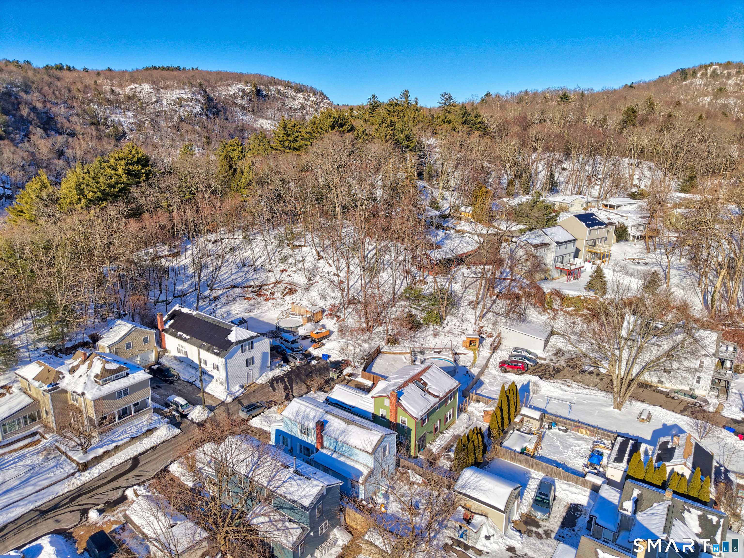 28 Beacon Street Beacon Falls, CT 06403 - Photo 32 of 38