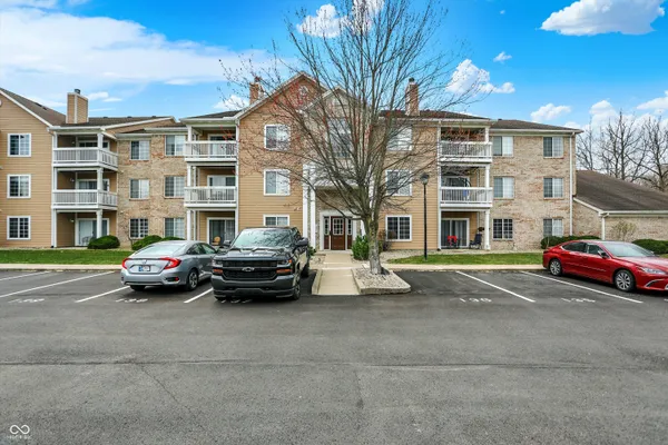 $169,000 | 4925 Opal Ridge Lane, Unit 309, Indianapolis, IN 46237