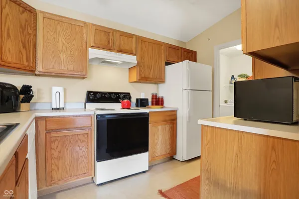 $169,000 | 4925 Opal Ridge Lane, Unit 309, Indianapolis, IN 46237