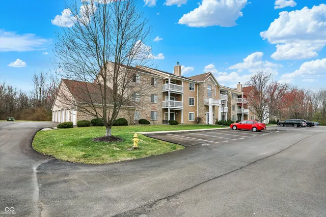 $173,000 | 4925 Opal Ridge Lane, Unit 309, Indianapolis, IN 46237