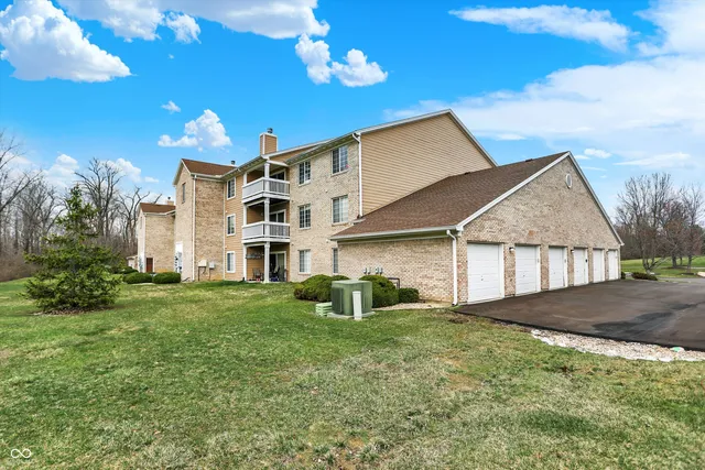 $173,000 | 4925 Opal Ridge Lane, Unit 309, Indianapolis, IN 46237