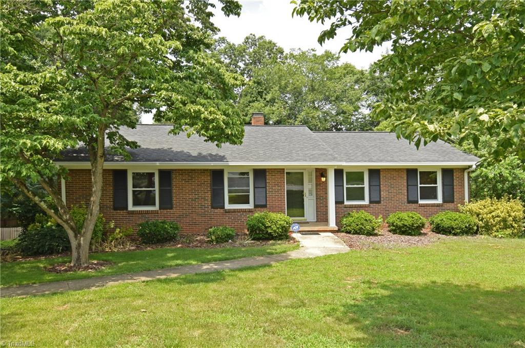 1652 Sandersted Road Southwest Winston-Salem, NC 27103 - Photo 2 of 28 Gallery Image 2