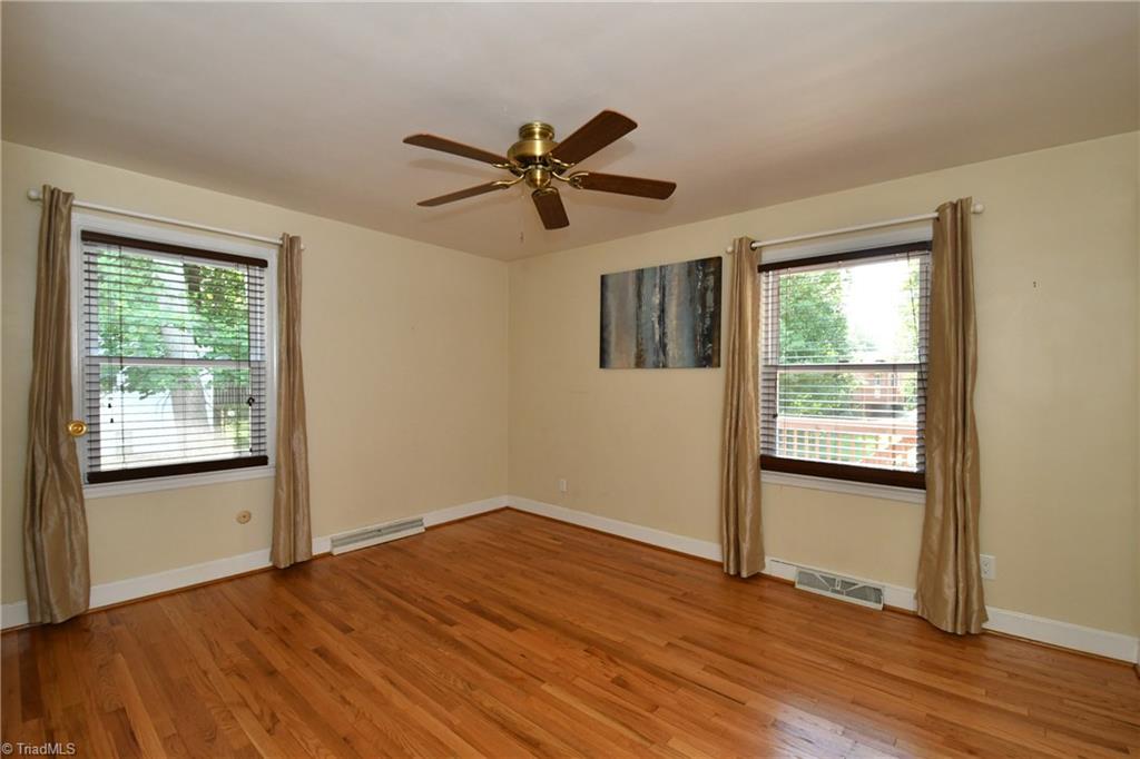 1652 Sandersted Road Southwest Winston-Salem, NC 27103 - Photo 12 of 28 Gallery Image 12
