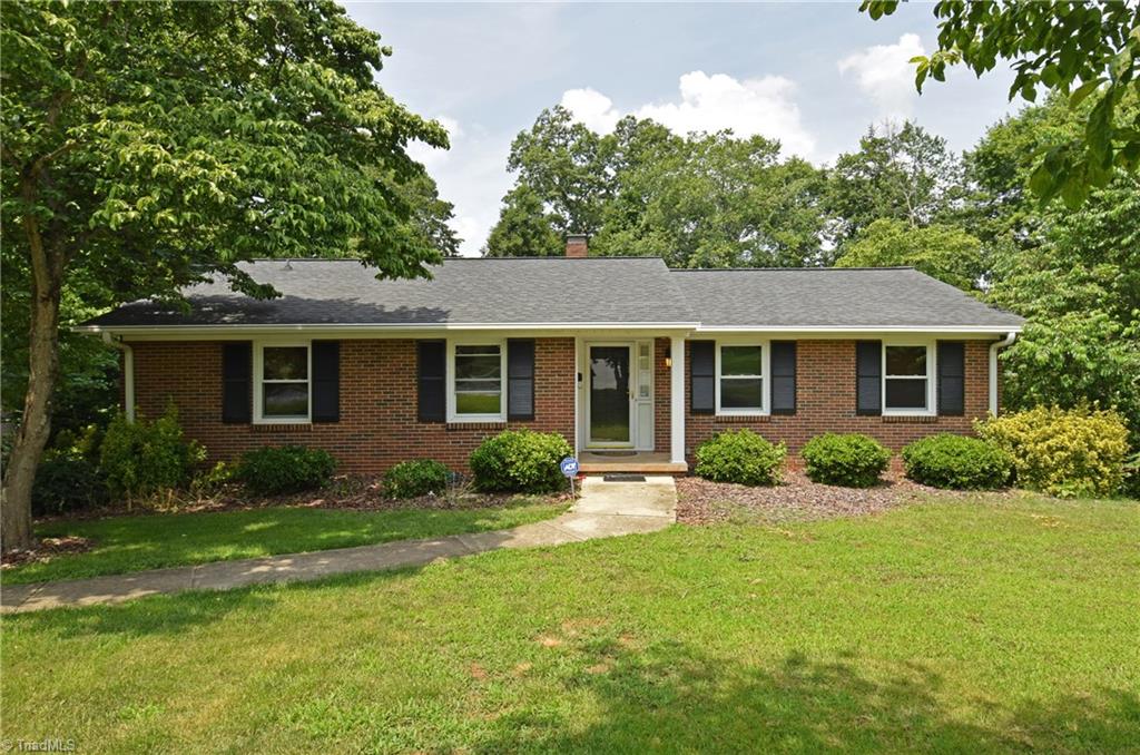 1652 Sandersted Road Southwest Winston-Salem, NC 27103 - Photo 3 of 28 Gallery Image 3