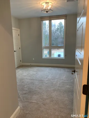 $1,950 | Edgewater Circle, East Hampton, CT 06424