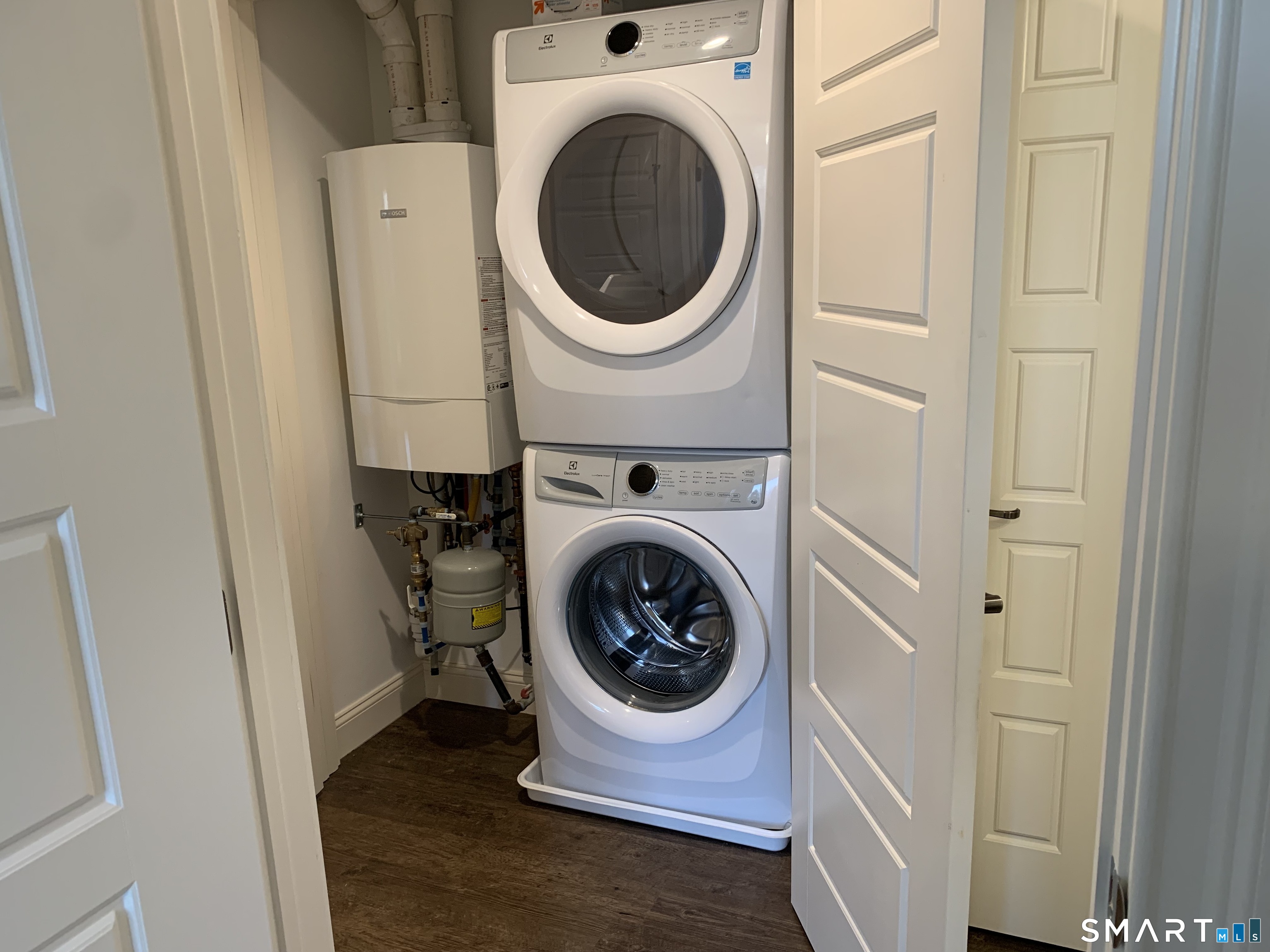 Edgewater Circle East Hampton, CT 06424 - Photo 7 of 7