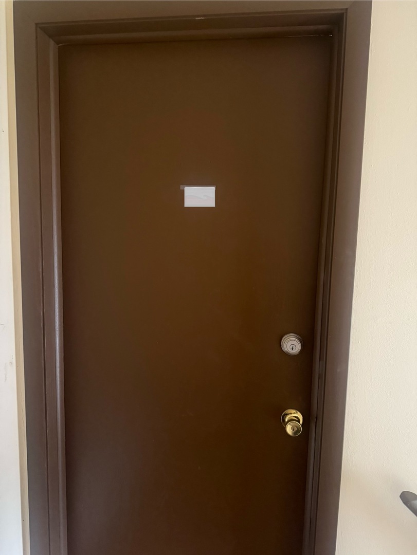3537 South Harlem Avenue, Unit 2F Berwyn, IL 60402 - Photo 4 of 18 a view of door