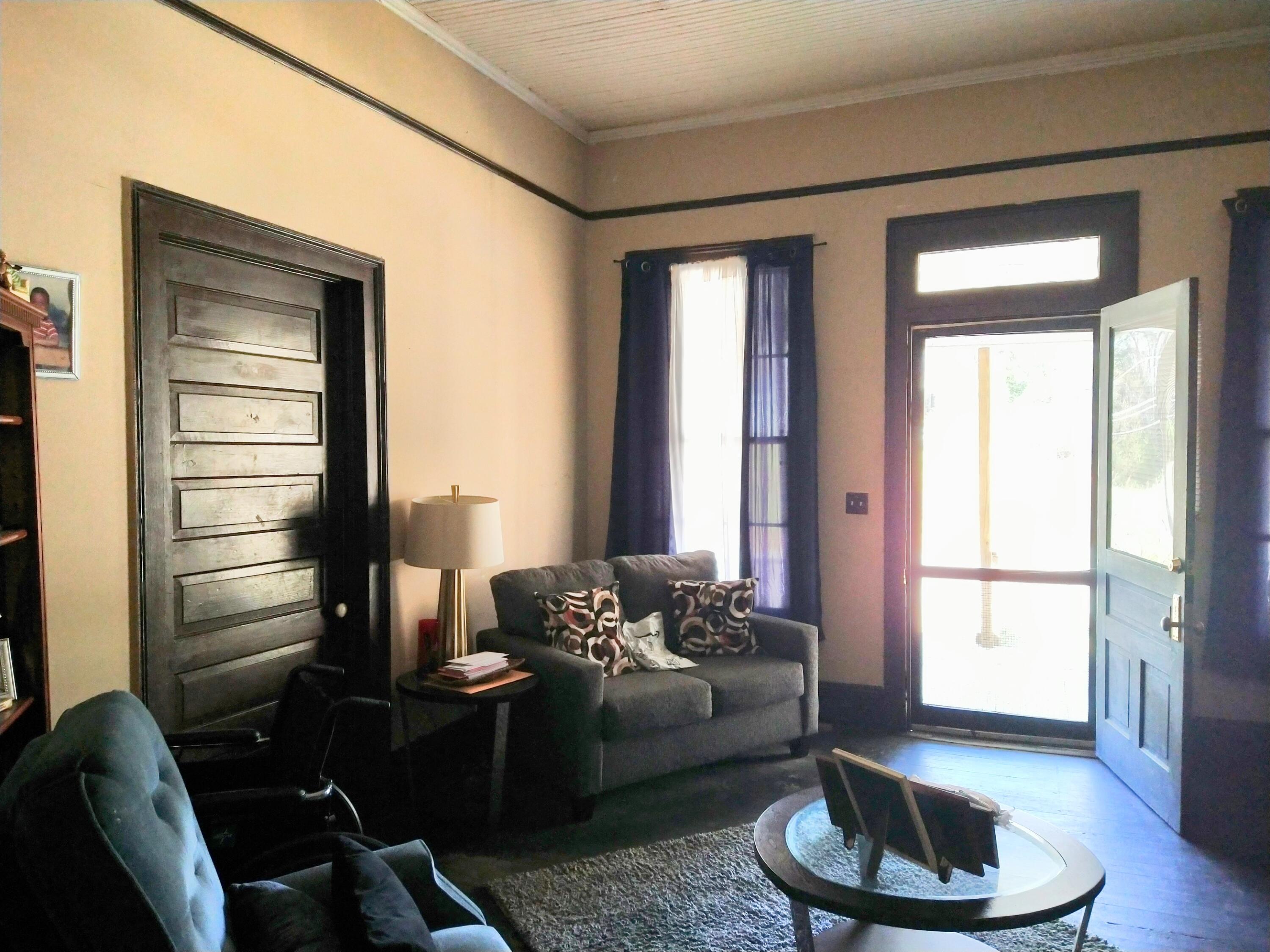 12416 West Broad Street Sparta, GA 31087 - Photo 7 of 10 Front Sitting Room
