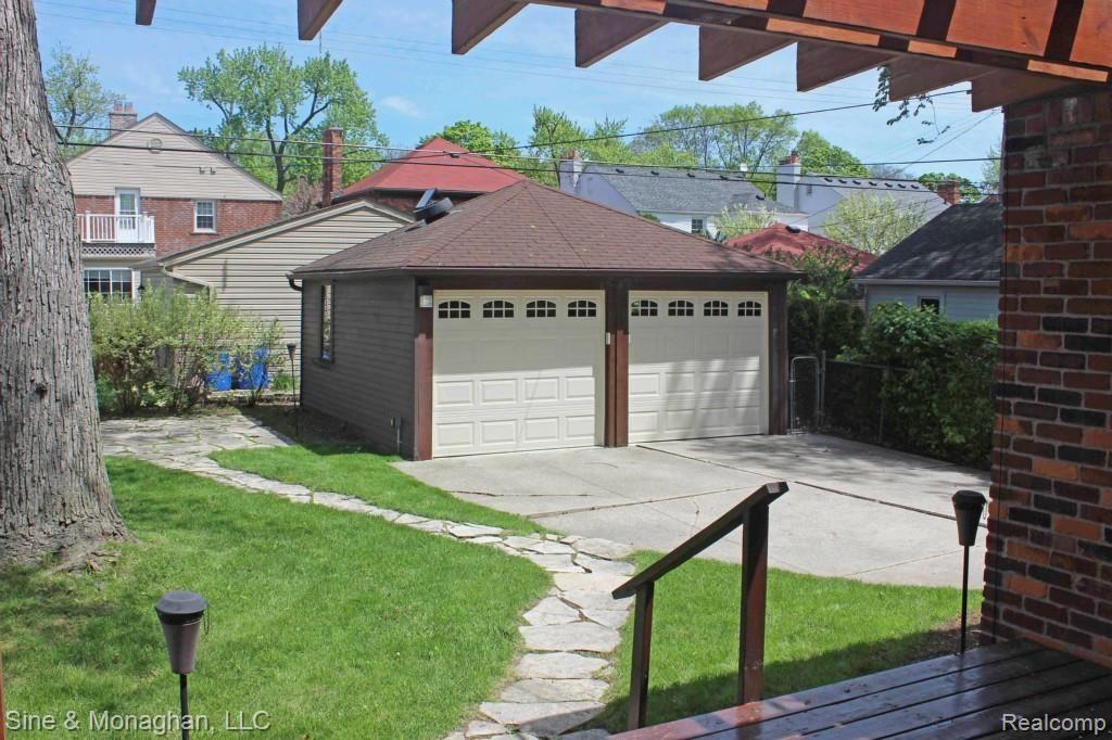 344 Moran Road Grosse Pointe, MI 48236 - Photo 18 of 19 20.jpg