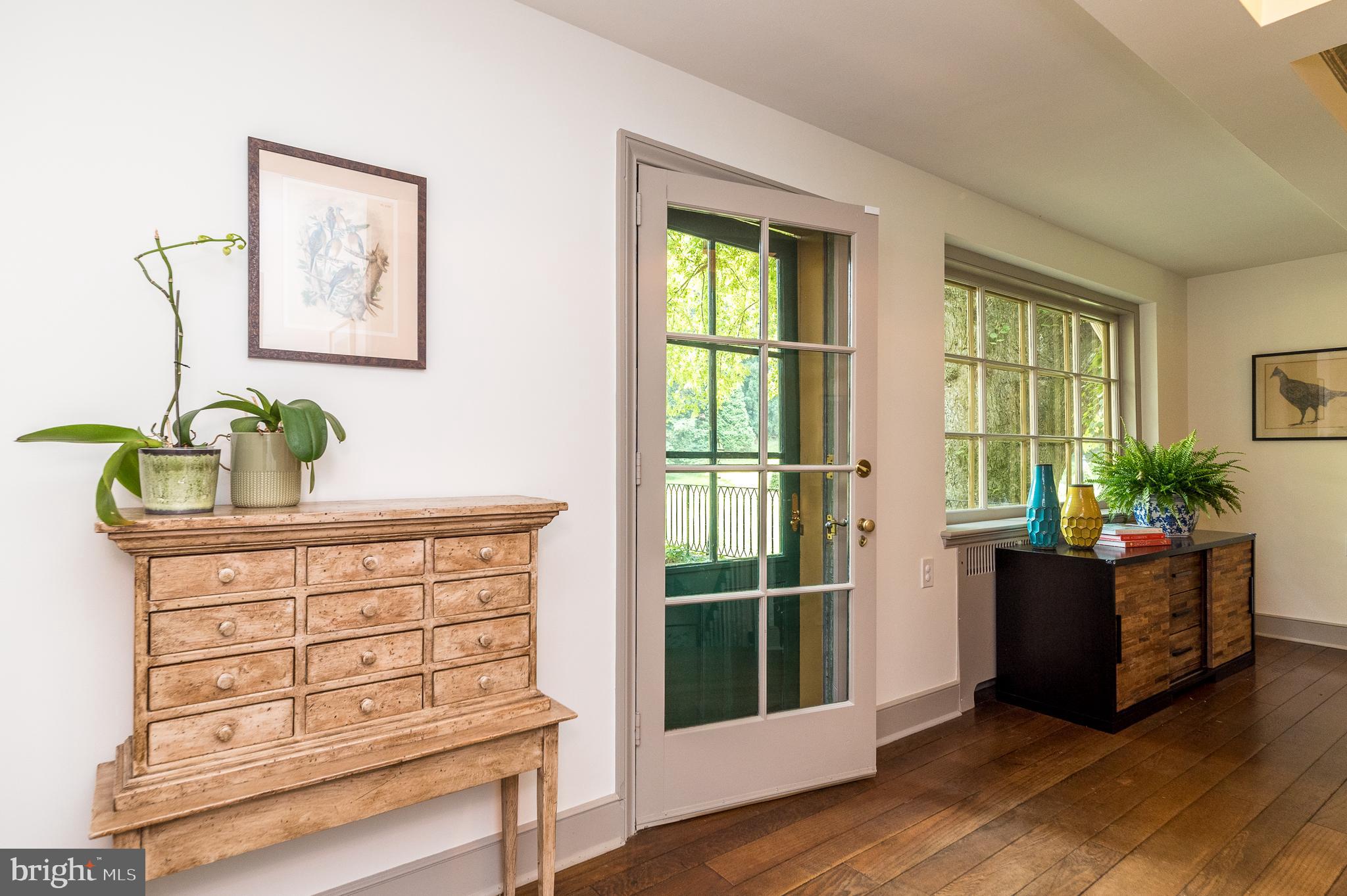 876 Brower Road Wayne, PA 19087 - Photo 31 of 59 Main Entrance to Living Room