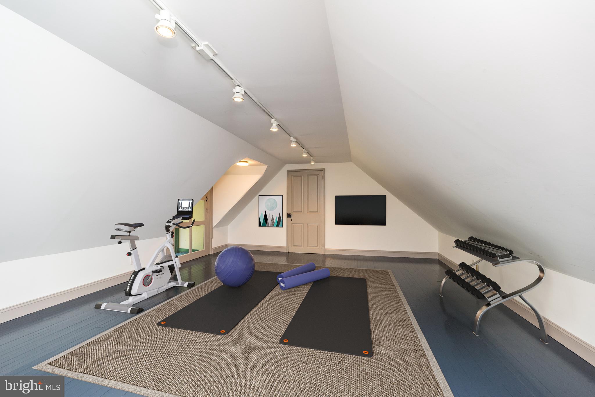 876 Brower Road Wayne, PA 19087 - Photo 52 of 59 Studio over Garage- Gym/ Art Studio/Ofc
(staged)