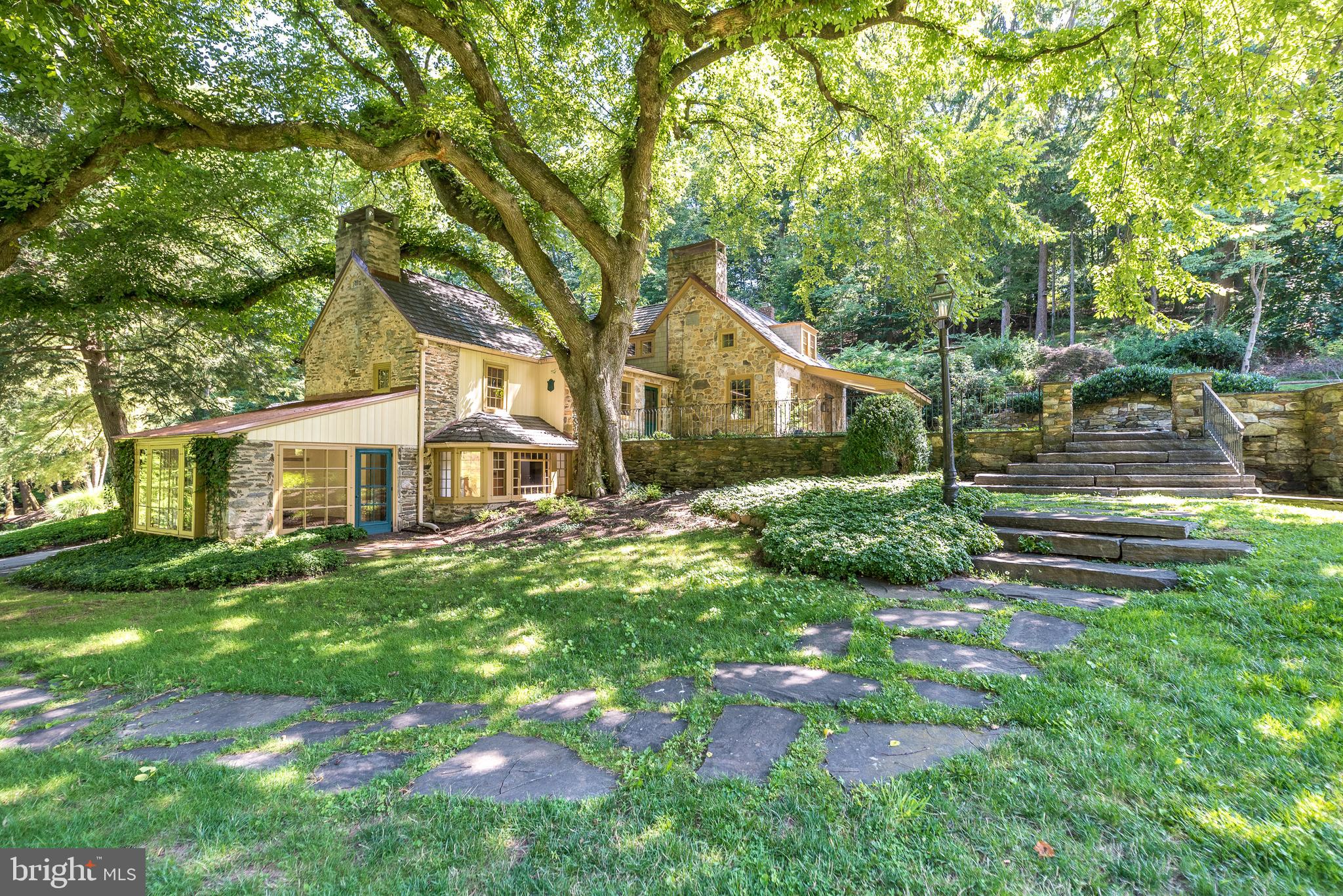 876 Brower Road Wayne, PA 19087 - Photo 59 of 59 Front and side view