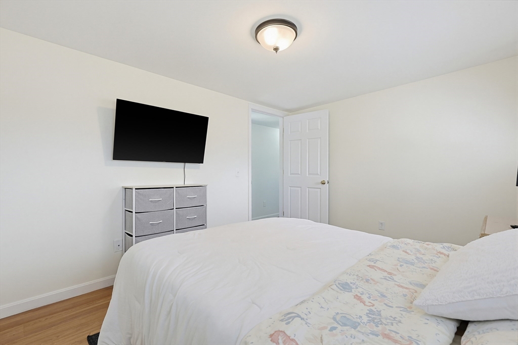 97 Middle Road Acushnet, MA 02743 - Photo 28 of 39